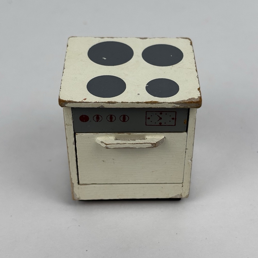 Vintage 1970s Lundy Miniature White Stove Dollhouse Kitchen